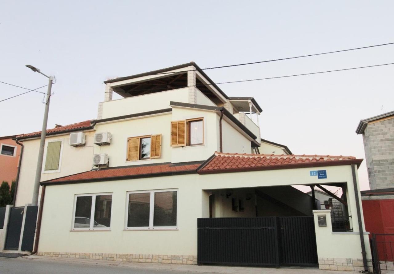 Apartments Zambratija With Sea View エクステリア 写真