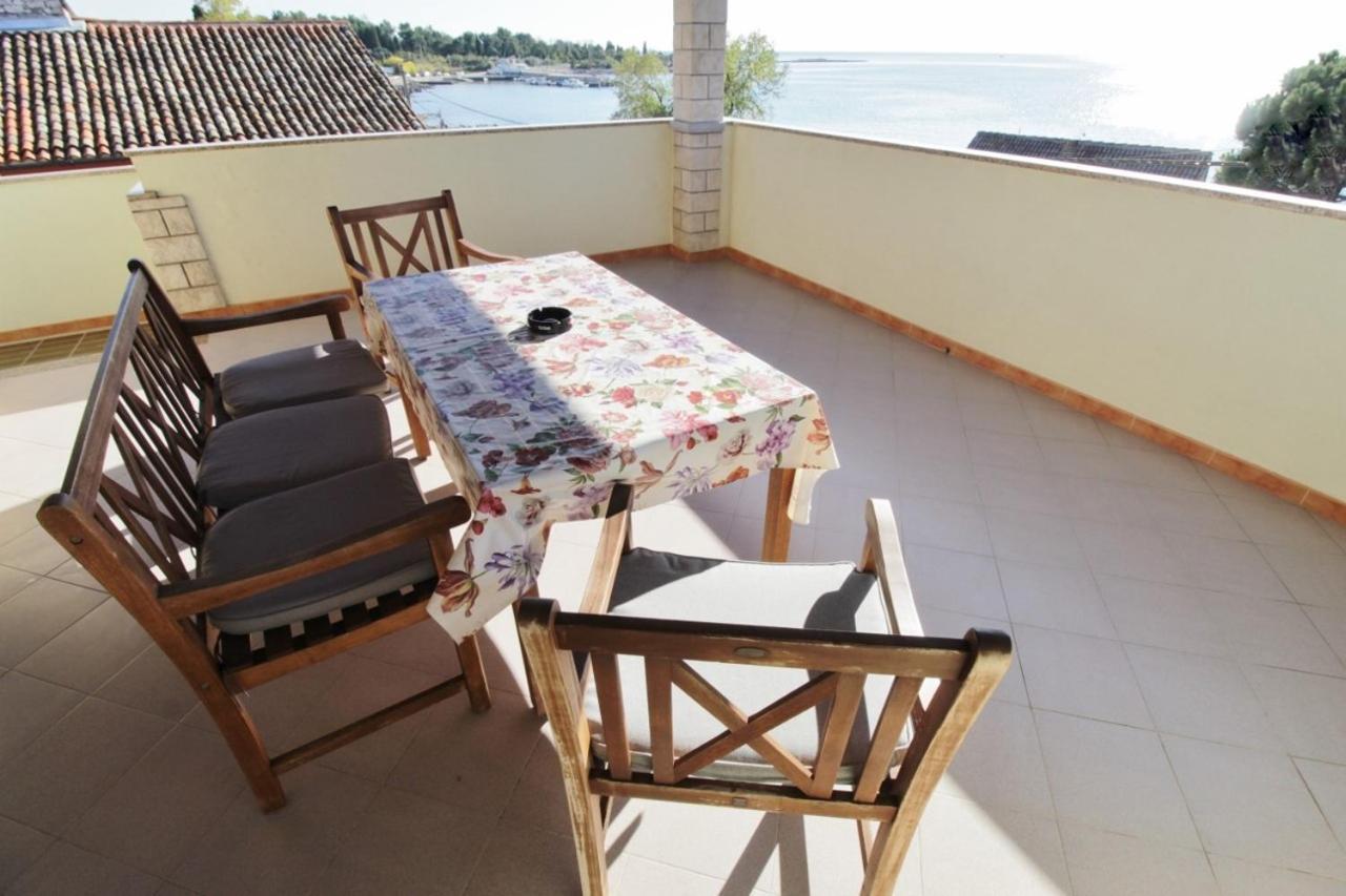 Apartments Zambratija With Sea View エクステリア 写真